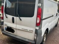 Gebraucht Opel Vivaro 114 PS (83 kW) 2010 Weiß Van / Kleinbus