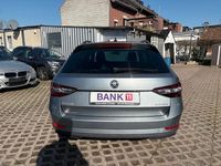 Gebraucht Skoda Superb 120 PS (88 kW) 2018 Business grau metallic Kombi