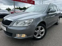 Gebraucht Skoda Octavia Family 105 PS (77 kW) 2012 Grau Kombi