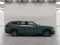 Gebraucht BMW 520 Sport Line 197 PS (144 kW) 2025 Grün Kombi
