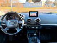 Gebraucht Audi A3 Sportback Attraction 110 PS (80 kW) 2014 Blau Kleinwagen