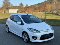 Gebraucht Mazda 2 Inclusive 103 PS (75 kW) 2008 Arachneweiß metallic Kleinwagen