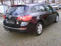 Gebraucht Opel Astra Active 165 PS (121 kW) 2013 Karbonschw graphitschw midnigh Kombi