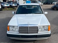 Gebraucht Mercedes 200 118 PS (86 kW) 1990 Weiß Limousine