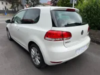 Gebraucht VW Golf VI Style 105 PS (77 kW) 2011 Weiß Kleinwagen