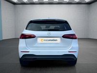 Gebraucht Mercedes B200 163 PS (119 kW) 2024 Weiß Kleinwagen