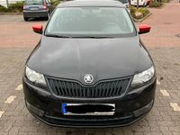 Używany Skoda Rapid 110 KM (80 kW) 2013 Czarny Hatchback