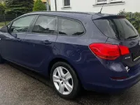 Gebraucht Opel Astra 125 PS (91 kW) 2011 Blau Kombi