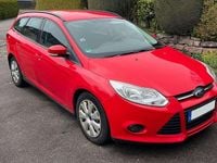 Gebraucht Ford Focus Trend 95 PS (69 kW) 2011 Rot Kombi