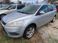 Używany Ford Focus Style 101 KM (74 kW) 2010 Srebrny Kombi