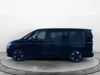 Gebraucht VW Multivan Life 150 PS (110 kW) 2025 Deep black perleffekt Van / Kleinbus