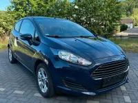 Gebraucht Ford Fiesta Trend 80 PS (58 kW) 2014 Blau Kleinwagen
