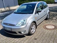 Usata Ford Fiesta Ghia 80 CV (58 kW) 2003 Argento Utilitaria