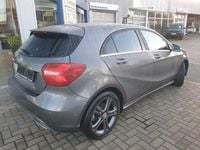 Gebraucht Mercedes A200 Urban 136 PS (100 kW) 2017 Mountaingrau metallic Limousine