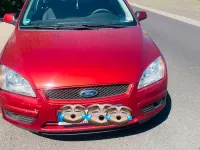 Używany Ford Focus 101 KM (74 kW) 2009 Czerwony Sedan/Limuzyna