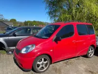 Gebraucht Toyota Yaris Verso Sol 86 PS (63 kW) 2000 Rot Van / Kleinbus