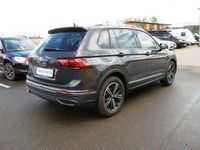 Gebraucht VW Tiguan Active 150 PS (110 kW) 2023 Uranograu SUV