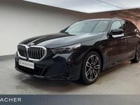 Neu BMW 540 M Sport 303 PS (222 kW) 2026 Saphirschwarz metallic Kombi