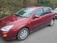 Second-hand Ford Focus 115 CP (84 kW) 1999 Roșu Hatchback