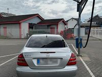 Gebraucht Mercedes E270 177 PS (130 kW) 2004 Silber Limousine