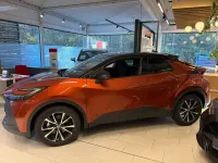 Gebraucht Toyota C-HR 223 PS (164 kW) 2025 Metal oxide (4z3)/ black (202) SUV