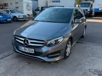 Gebraucht Mercedes B180 122 PS (89 kW) 2018 Grau Kleinwagen