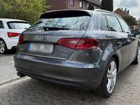 Gebraucht Audi A3 S-Line 180 PS (132 kW) 2015 Grau Limousine