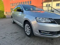 Używany Skoda Rapid Ambition 90 KM (66 kW) 2018 Szary Hatchback