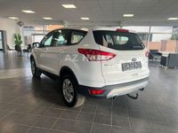 Gebraucht Ford Kuga Trend 120 PS (88 kW) 2016 Weiß SUV