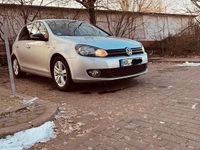Gebraucht VW Golf VI 105 PS (77 kW) 2012 Grau Kleinwagen