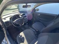 Gebraucht Opel Corsa Edition 80 PS (58 kW) 2005 Grau Kleinwagen