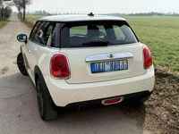 Gebraucht Mini ONE 102 PS (75 kW) 2017 Weiß Kleinwagen