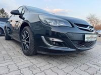 Gebraucht Opel Astra Edition 140 PS (102 kW) 2013 Kombi