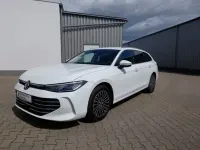 Gebraucht VW Passat Elegance 150 PS (110 kW) 2024 Weiß Kombi