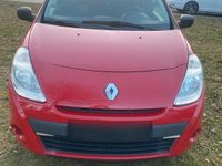 Gebraucht Renault Clio III 75 PS (55 kW) 2012 Rot Kleinwagen