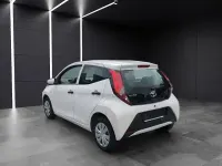 Gebraucht Toyota Aygo Business Edition 72 PS (52 kW) 2018 Weiss Kleinwagen