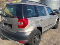 gebraucht Skoda Yeti Basis Gas/Benzin Motorproblem