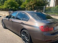 Gebraucht BMW 320 184 PS (135 kW) 2013 Braun Limousine