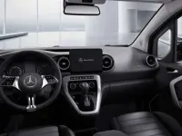 Gebraucht Mercedes T180 Progressive 131 PS (96 kW) 2026 Schwarz Van / Kleinbus