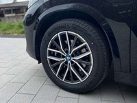 gebraucht BMW iX1 iX1xDrive30 M Sportpaket AHK