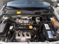 Gebraucht Opel Astra Comfort 84 PS (61 kW) 2001 Silber Limousine