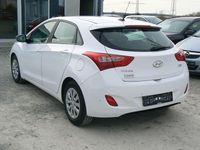 Gebraucht Hyundai i30 Trend 110 PS (80 kW) 2016 Weiß Limousine