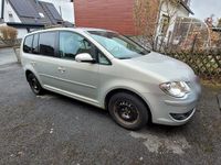 Gebraucht VW Touran 105 PS (77 kW) 2009 Silber Van / Kleinbus