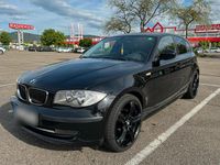 Gebraucht BMW 116 122 PS (89 kW) 2010 Schwarz Kleinwagen