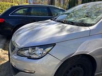 Gebraucht Peugeot 308 Active 125 PS (91 kW) 2014 Silber Limousine