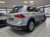 gebraucht VW Tiguan Elegance *4Motion*Head Up*LED*