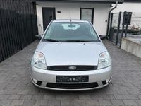Gebraucht Ford Fiesta 80 PS (58 kW) 2003 Silber Kleinwagen