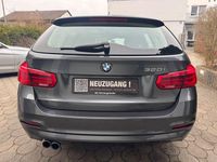 Gebraucht BMW 320 Advantage 184 PS (135 kW) 2018 Grau Kombi