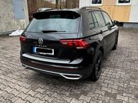 Gebraucht VW Tiguan Sport 150 PS (110 kW) 2023 Schwarz SUV