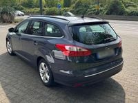 Second-hand Ford Focus SYNC Edition 101 CP (74 kW) 2013 Albastru Break